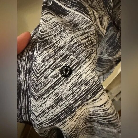 🔥 Like New Lululemon Namaskar Pant II – Size 12 - Picture 8 of 8